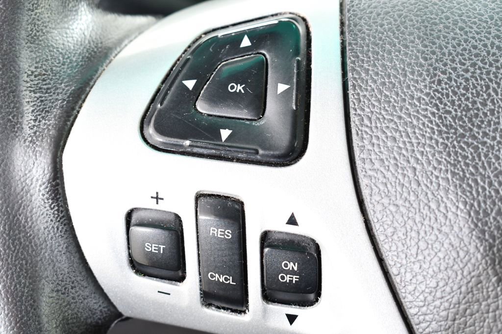 Used 2014 Ford Explorer XLT w/ Equipment Group 202A image 32