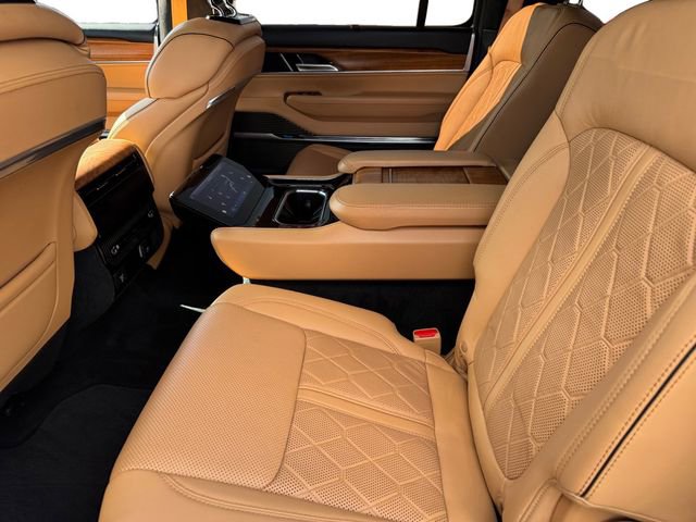 Certified 2022 Jeep Grand Wagoneer Series III image 17