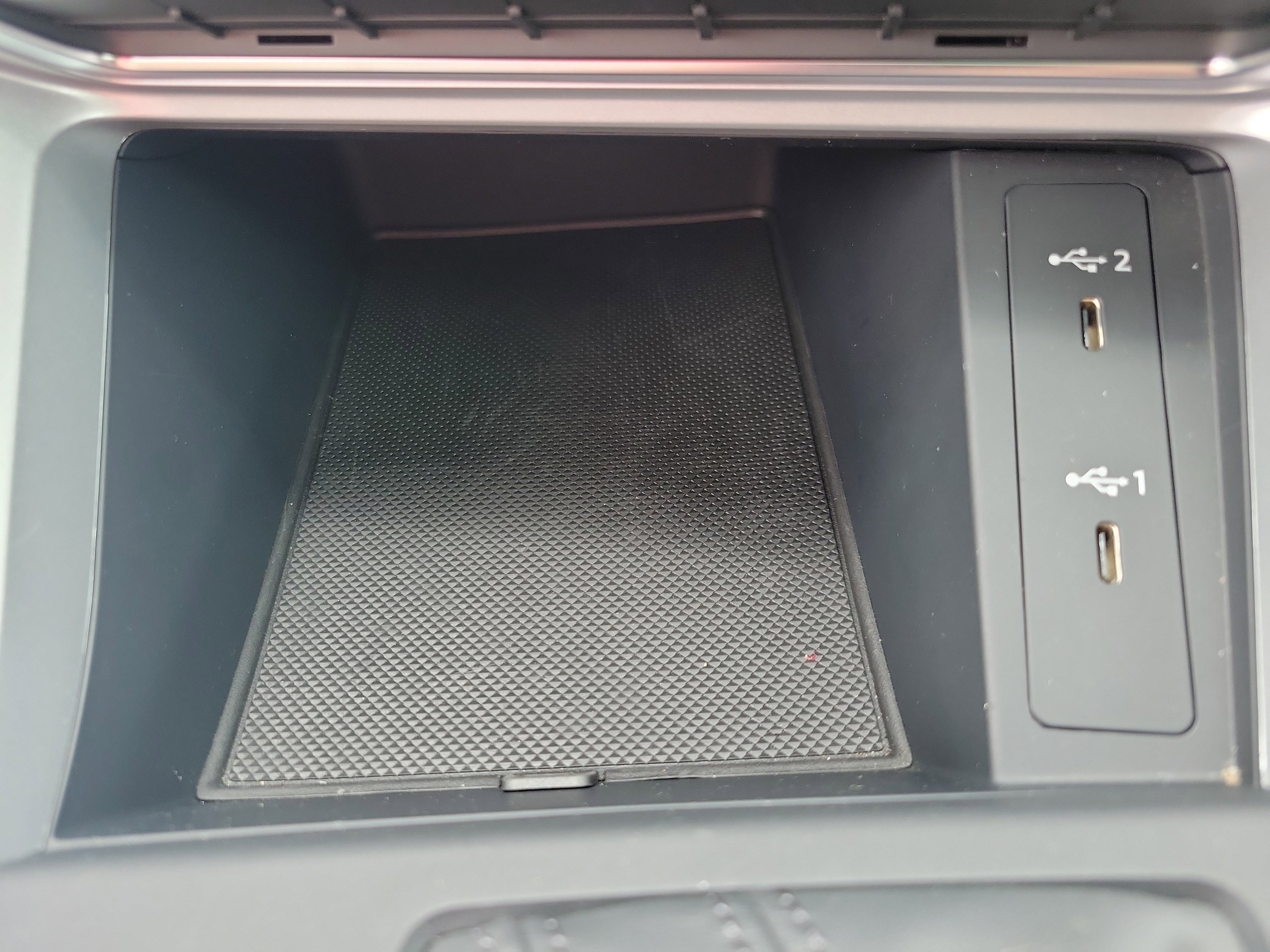 Used 2025 Audi Q3 2.0T Premium image 14