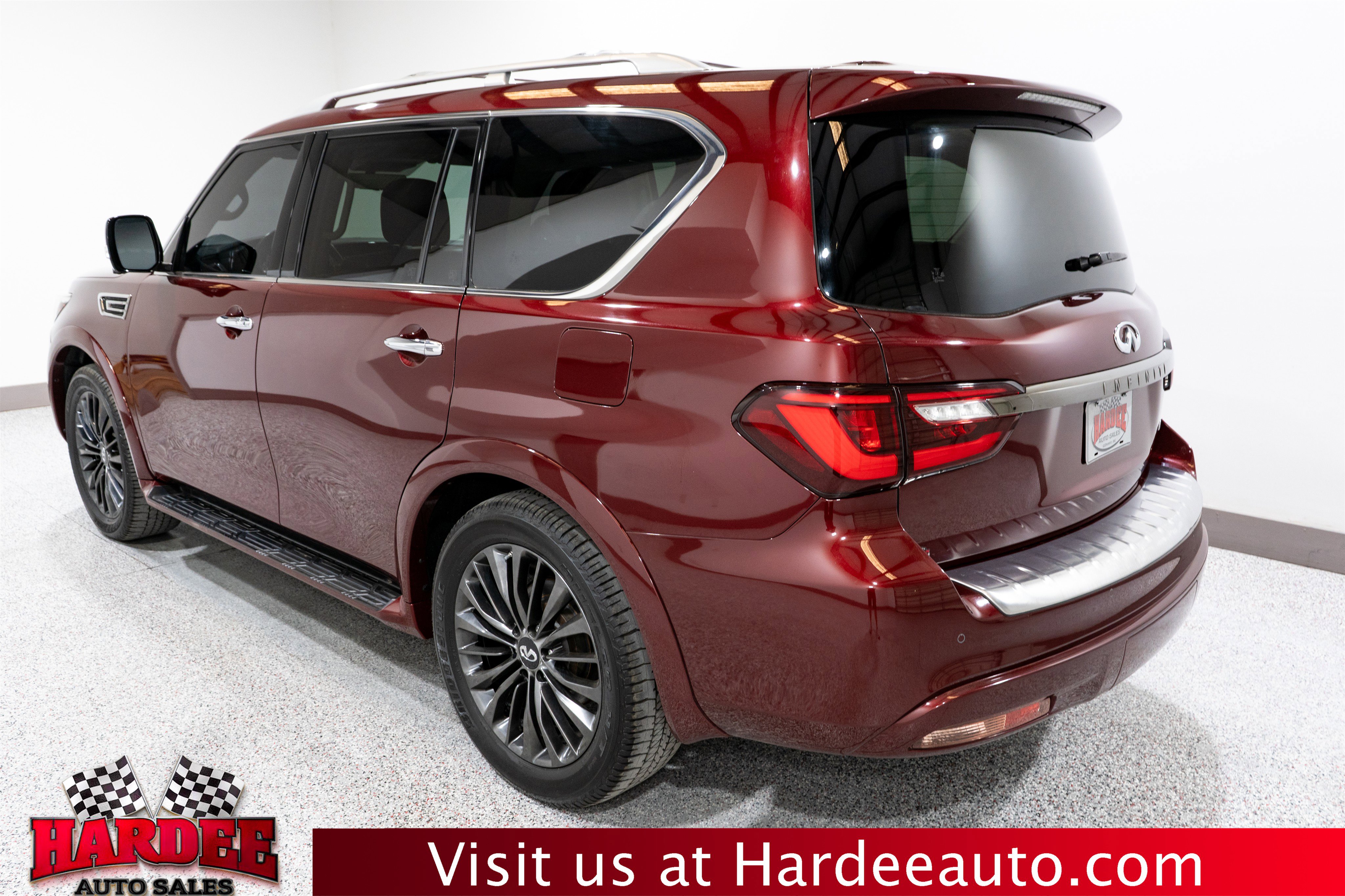 Used 2021 INFINITI QX80 Premium Select w/ Cargo Package image 3