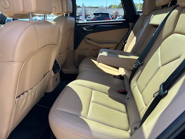 Used 2018 Porsche Macan image 13