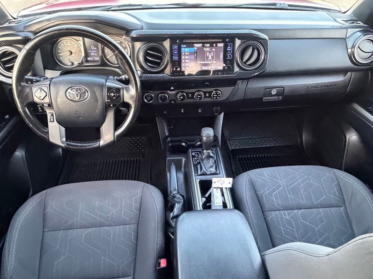 Used 2017 Toyota Tacoma TRD Off-Road w/ Tow Package (A/T) AWD/4WD image 12
