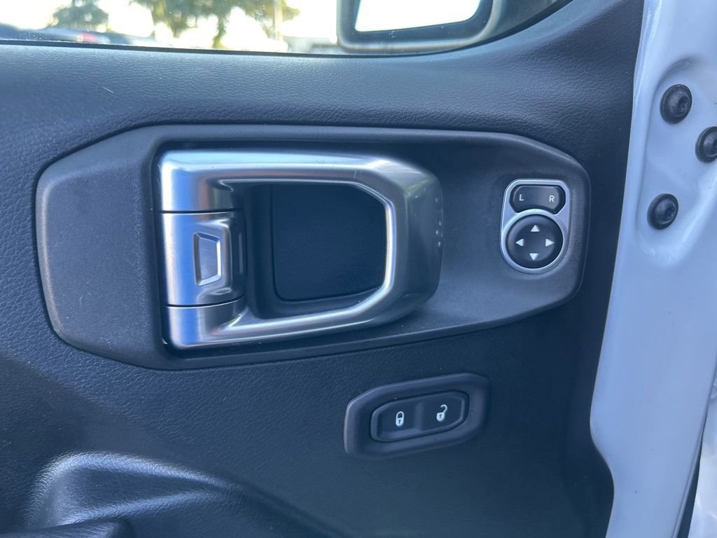 Used 2018 Jeep Wrangler Sport image 33