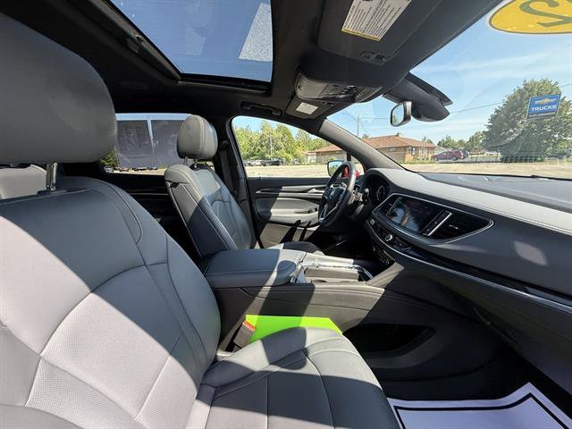 Used 2022 Buick Enclave Essence w/ Experience Buick Package image 10