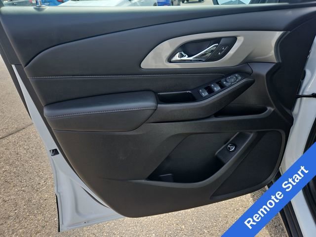 Used 2023 Chevrolet Traverse LT image 11