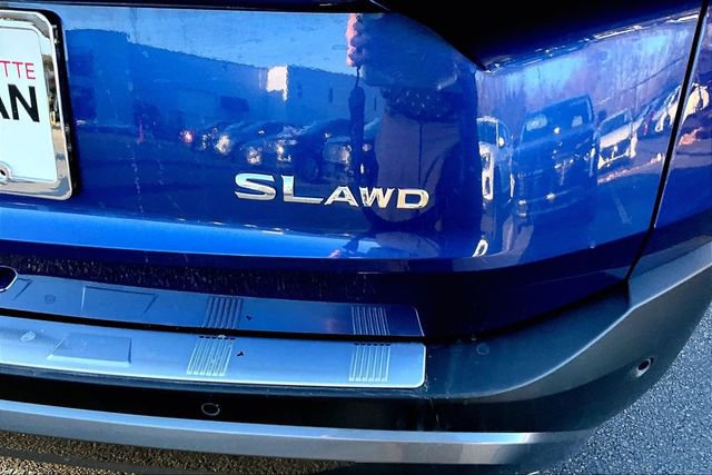 Used 2023 Nissan Rogue SL w/ SL Premium Package image 23