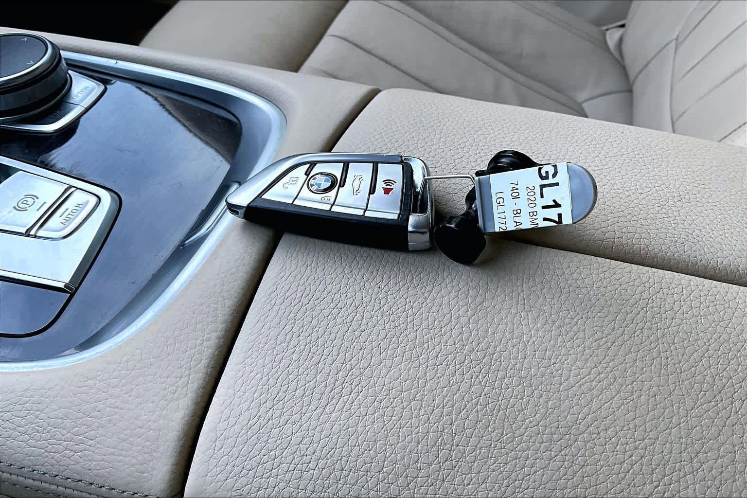Used 2020 BMW 740i w/ Cold Weather Package RWD image 14