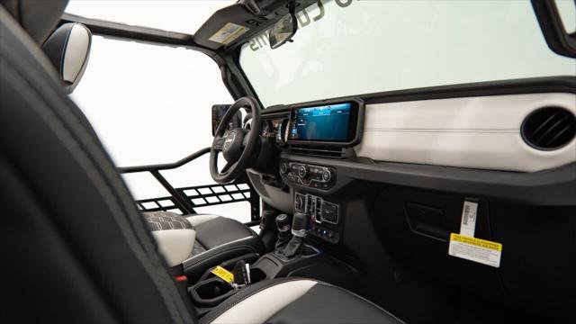 Used 2025 Jeep Gladiator Sport image 23