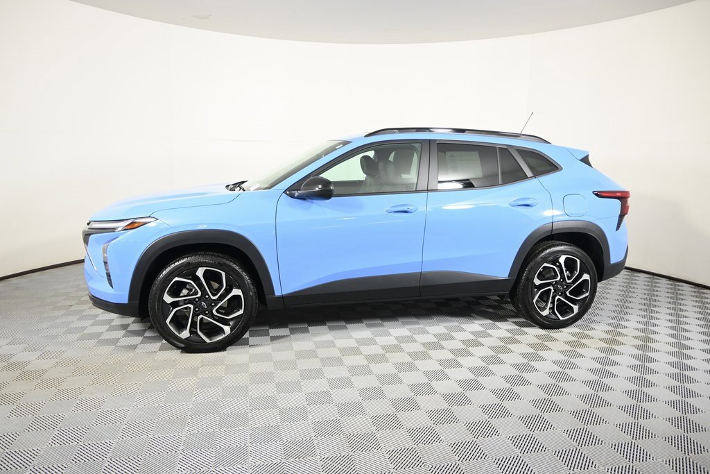 Used 2024 Chevrolet Trax RS w/ Sunroof Package image 2