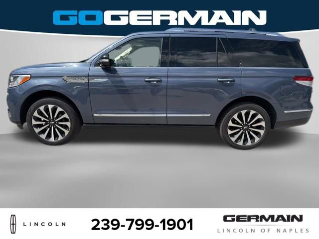 Used 2022 Lincoln Navigator Reserve AWD/4WD image 3