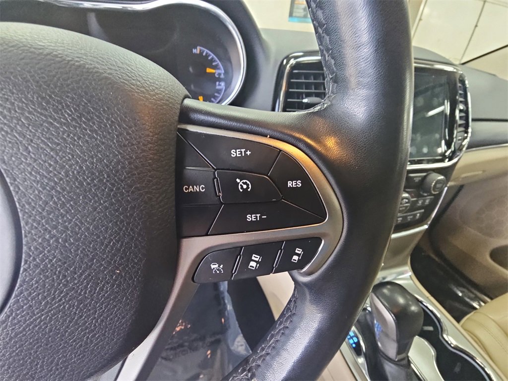 Used 2020 Jeep Grand Cherokee Limited w/ Trailer Tow Group IV image 17