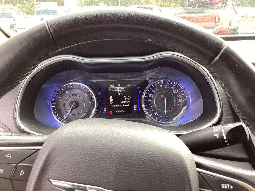 Used 2016 Chrysler 200 Limited w/ Anniversary Edition FWD image 19