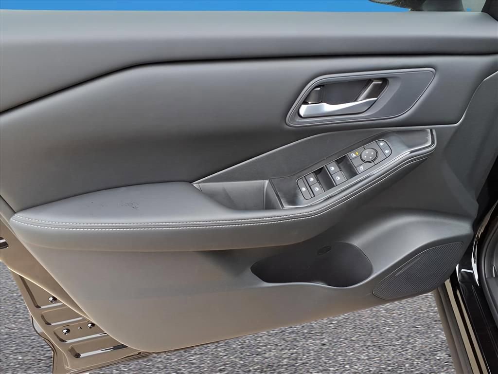 New 2026 Nissan Rogue SV image 15