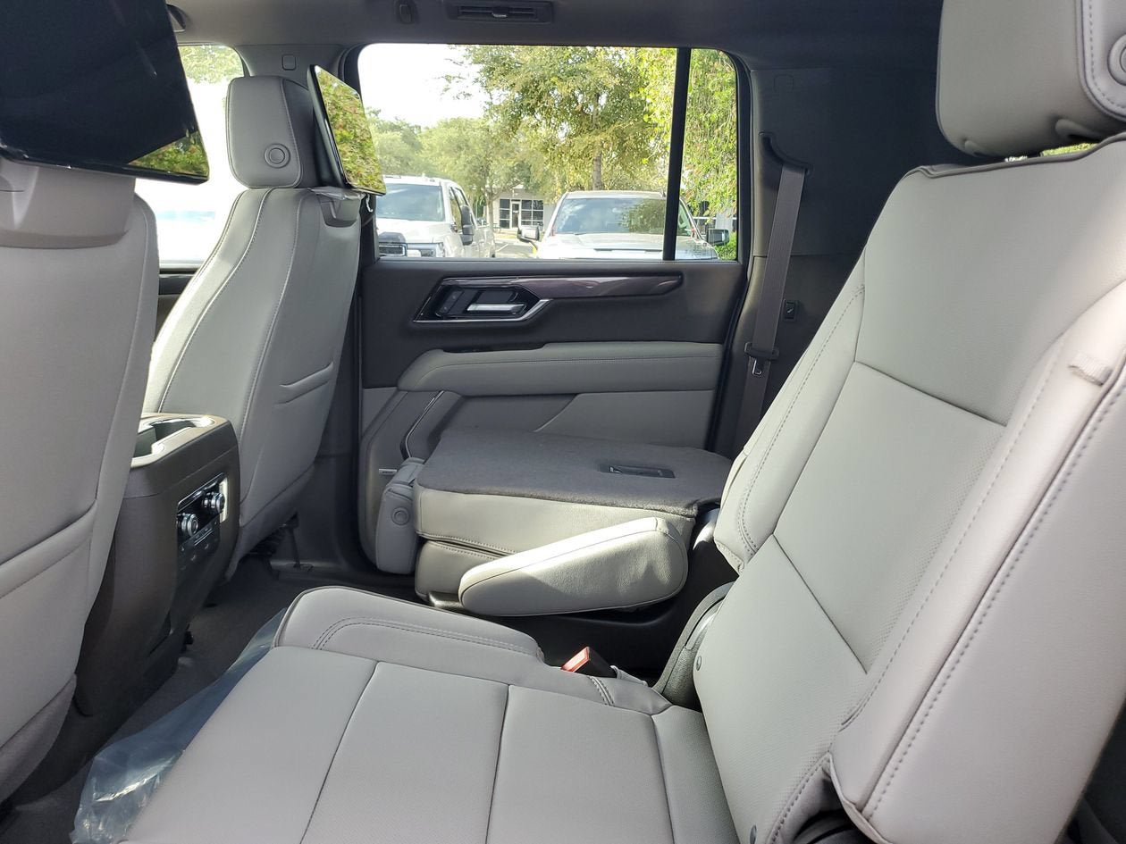 New 2026 GMC Yukon XL Elevation w/ Elevation Premium Package AWD/4WD image 11