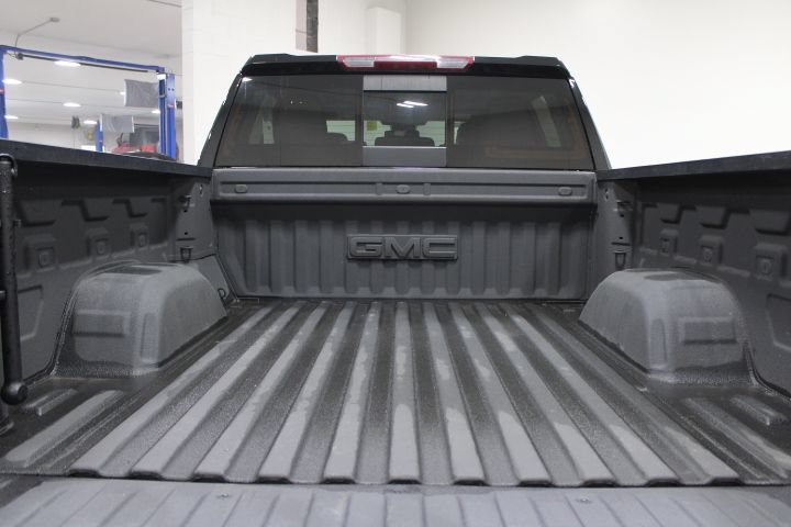 Used 2023 GMC Sierra 1500 SLT w/ SLT Premium Package AWD/4WD image 13