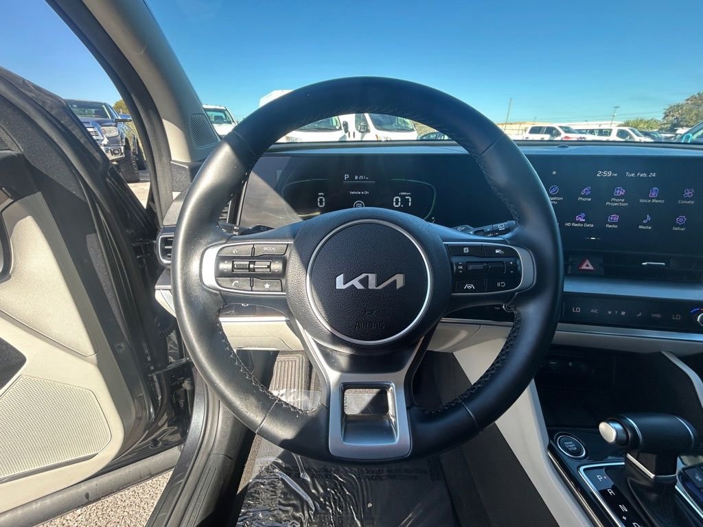 Used 2024 Kia Sportage EX FWD image 15