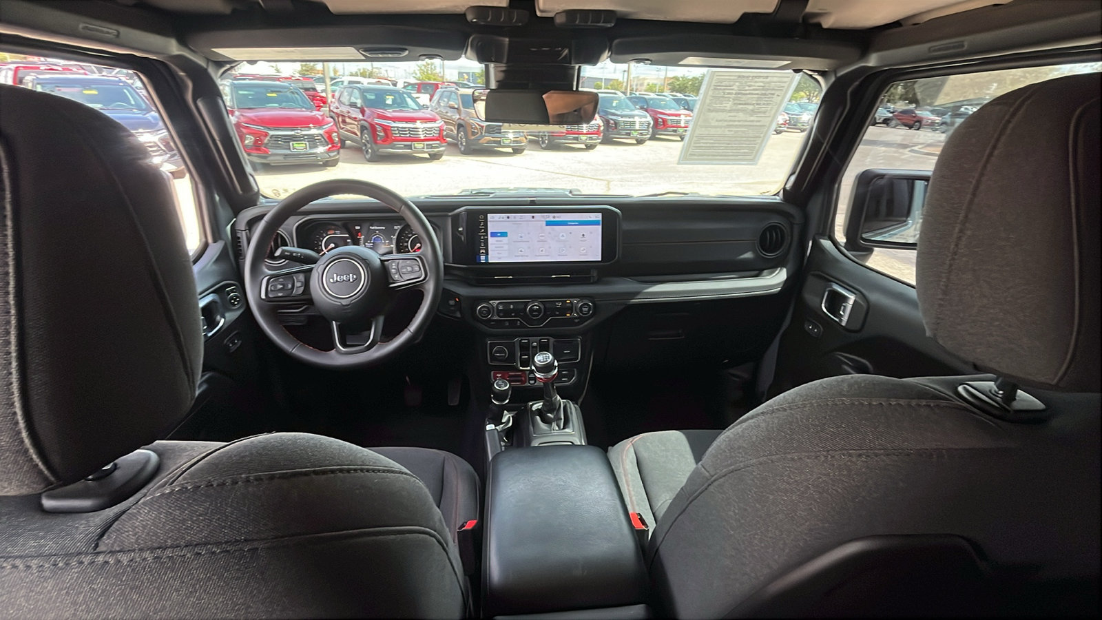 Used 2024 Jeep Wrangler Unlimited Rubicon w/ Technology Group AWD/4WD image 25