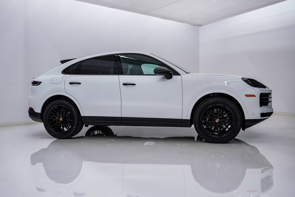 New 2026 Porsche Cayenne Coupe AWD/4WD image 9