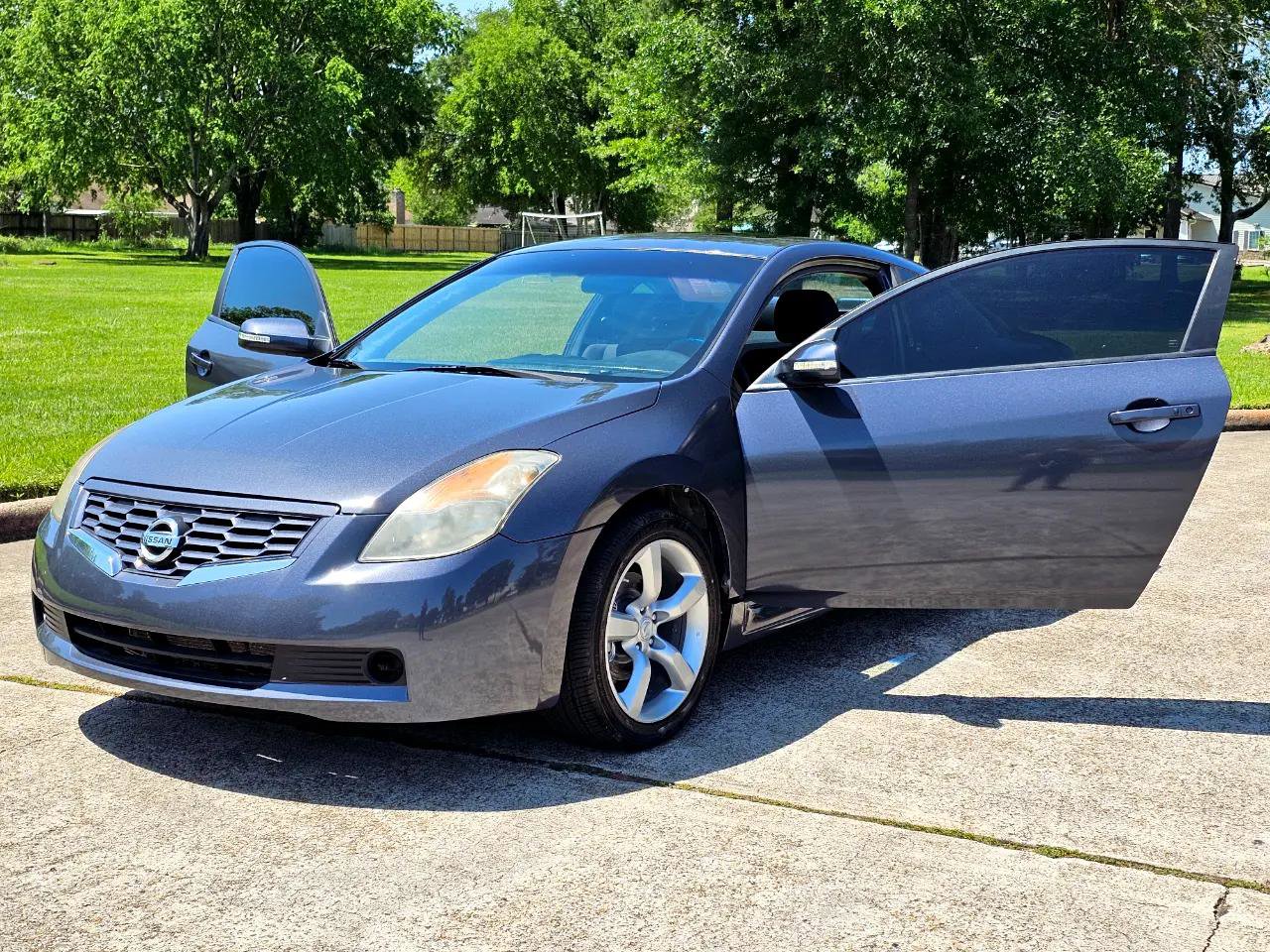 Used 2008 Nissan Altima 3.5 SE image 13