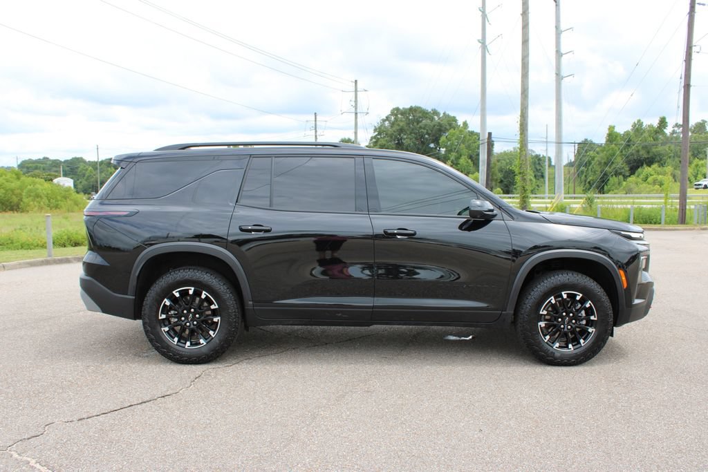 Used 2026 Chevrolet Traverse Z71 w/ Driver Confidence Package AWD/4WD image 17