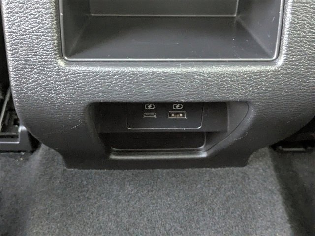 Used 2024 Mitsubishi Outlander FWD image 16