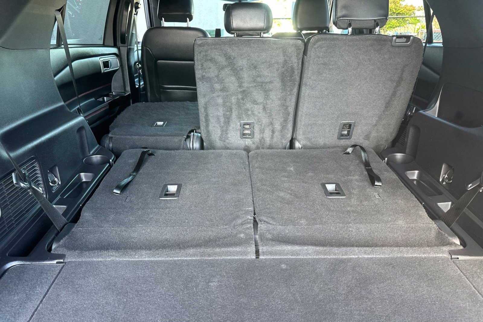 Used 2022 Ford Explorer ST-Line w/ Class IV Trailer Tow Package image 34