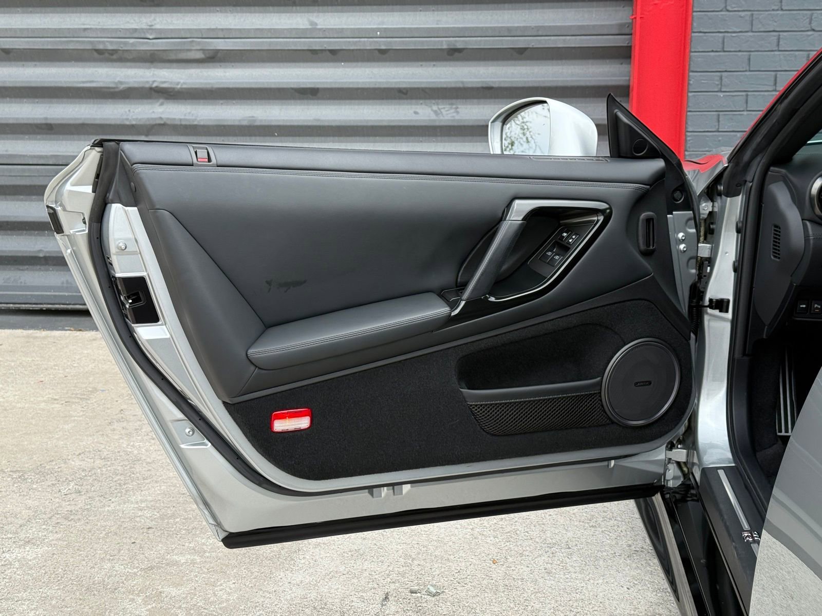 Used 2023 Nissan GT-R Premium w/ Floor Mat Package image 17