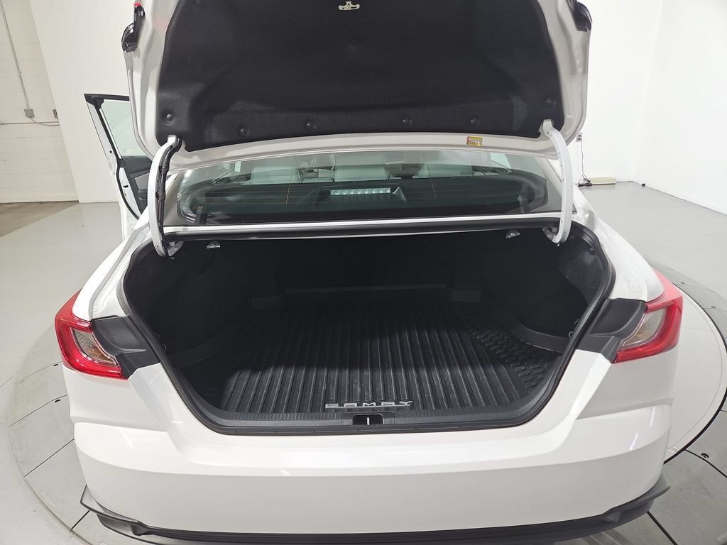 Used 2025 Toyota Camry SE FWD image 21