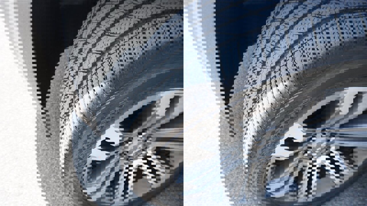 Used 2018 GMC Yukon Denali image 36