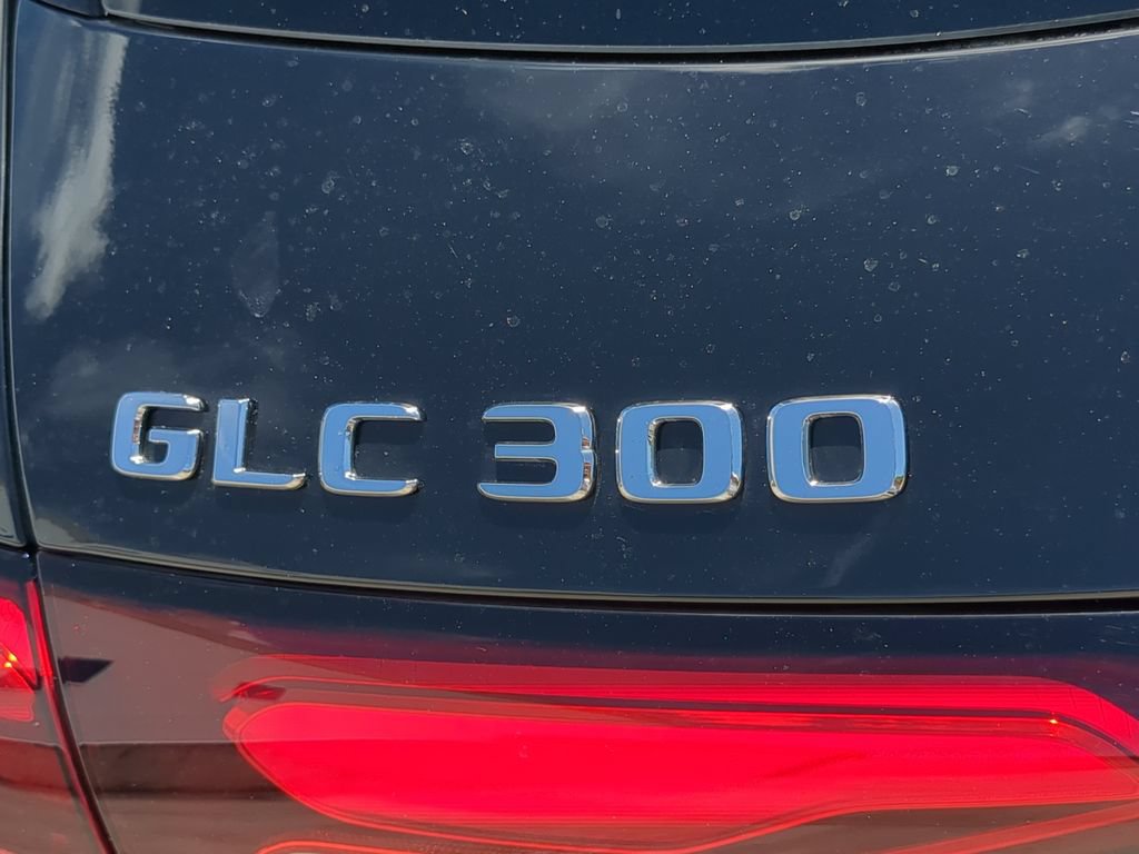 Used 2025 Mercedes-Benz GLC 300 image 10