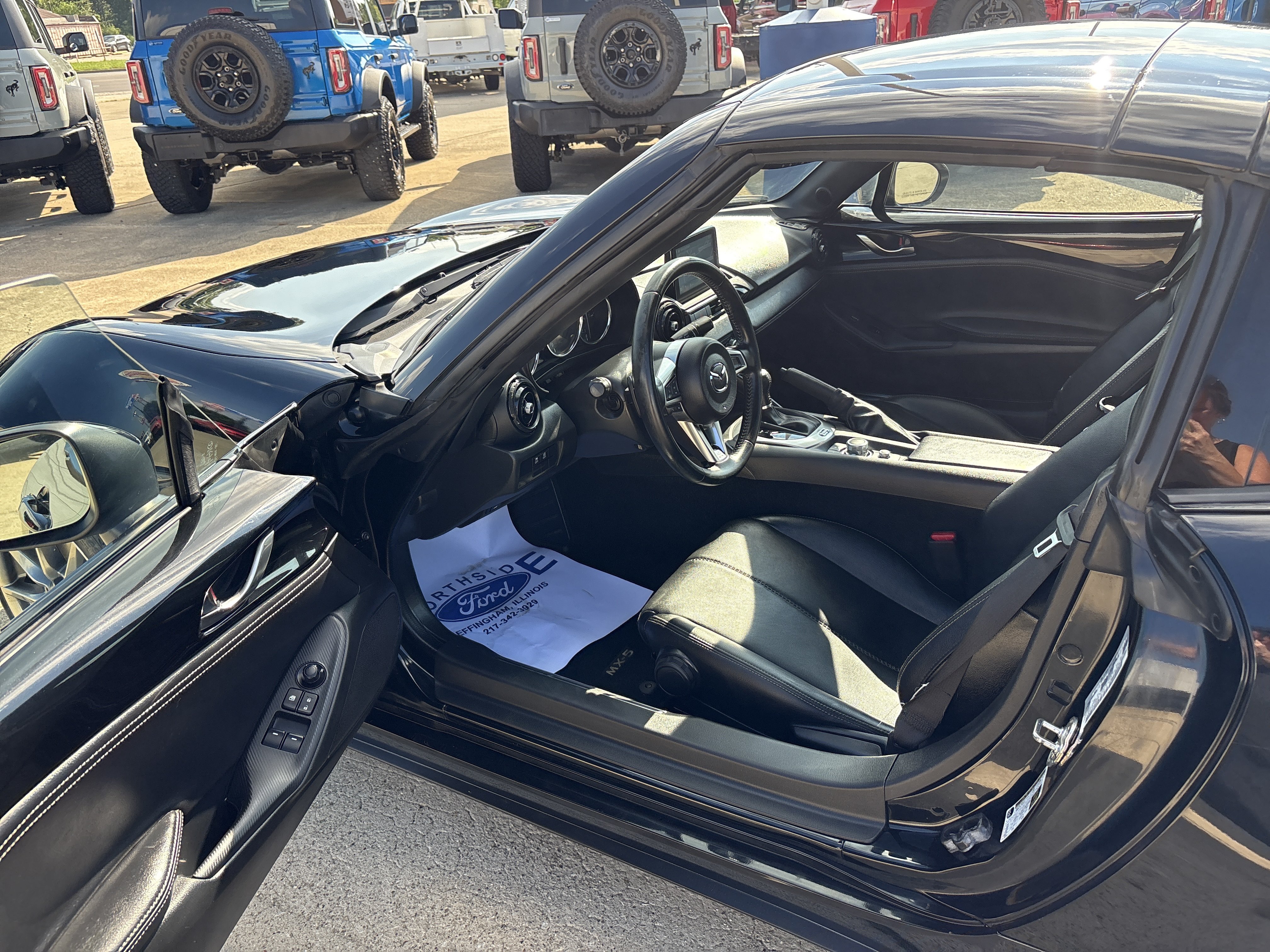 Used 2023 MAZDA MX-5 Miata Grand Touring RWD image 6