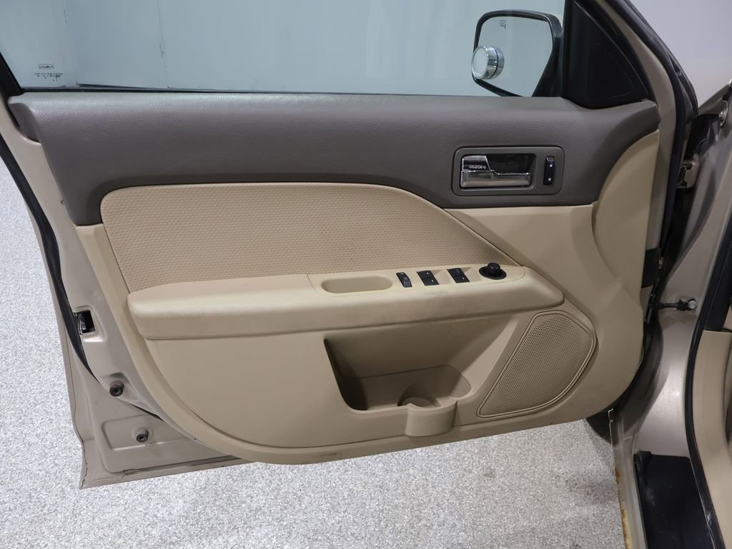 Used 2006 Ford Fusion SEL FWD image 20