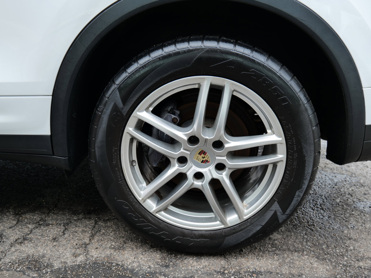 Used 2016 Porsche Cayenne image 86