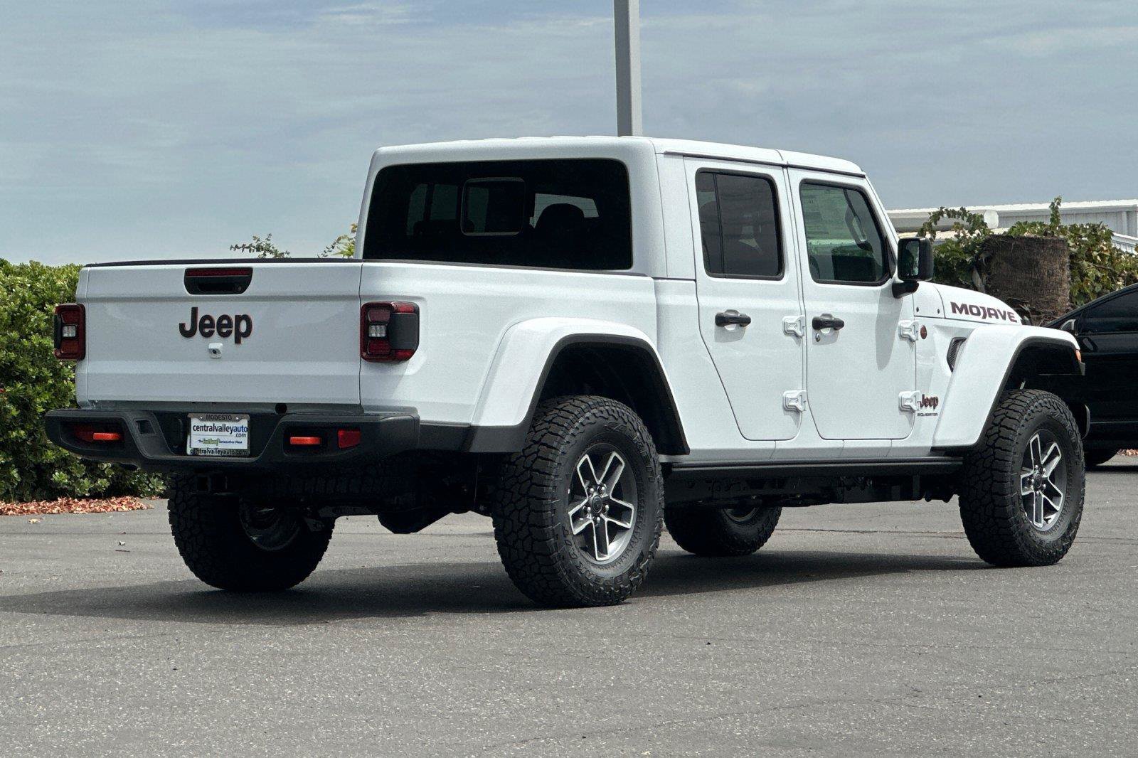 New 2026 Jeep Gladiator Mojave AWD/4WD image 3