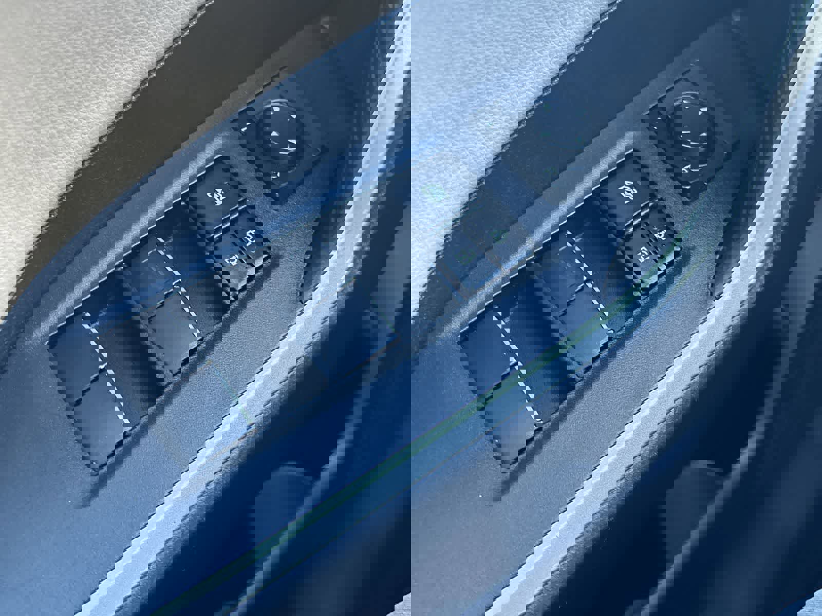 Used 2020 Toyota RAV4 Limited image 29