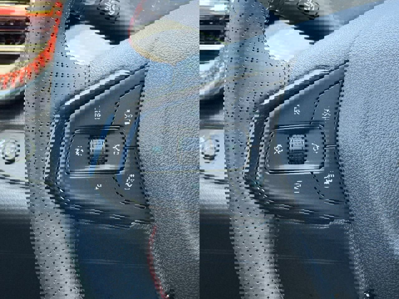 New 2026 Chevrolet Trax RS w/ Sunroof Package FWD image 12