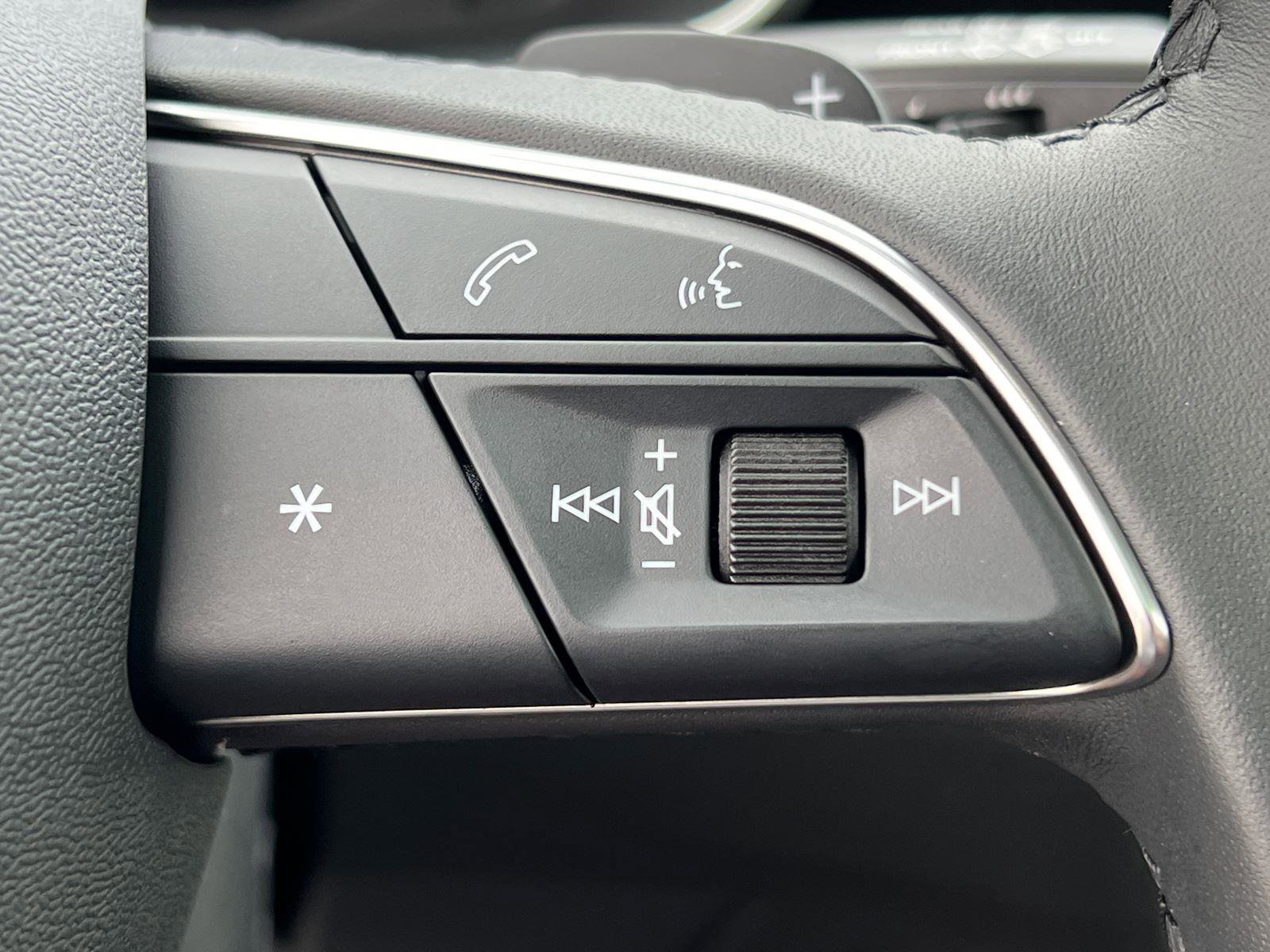 Certified 2025 Audi Q3 2.0T Premium w/ Convenience Package AWD/4WD image 26