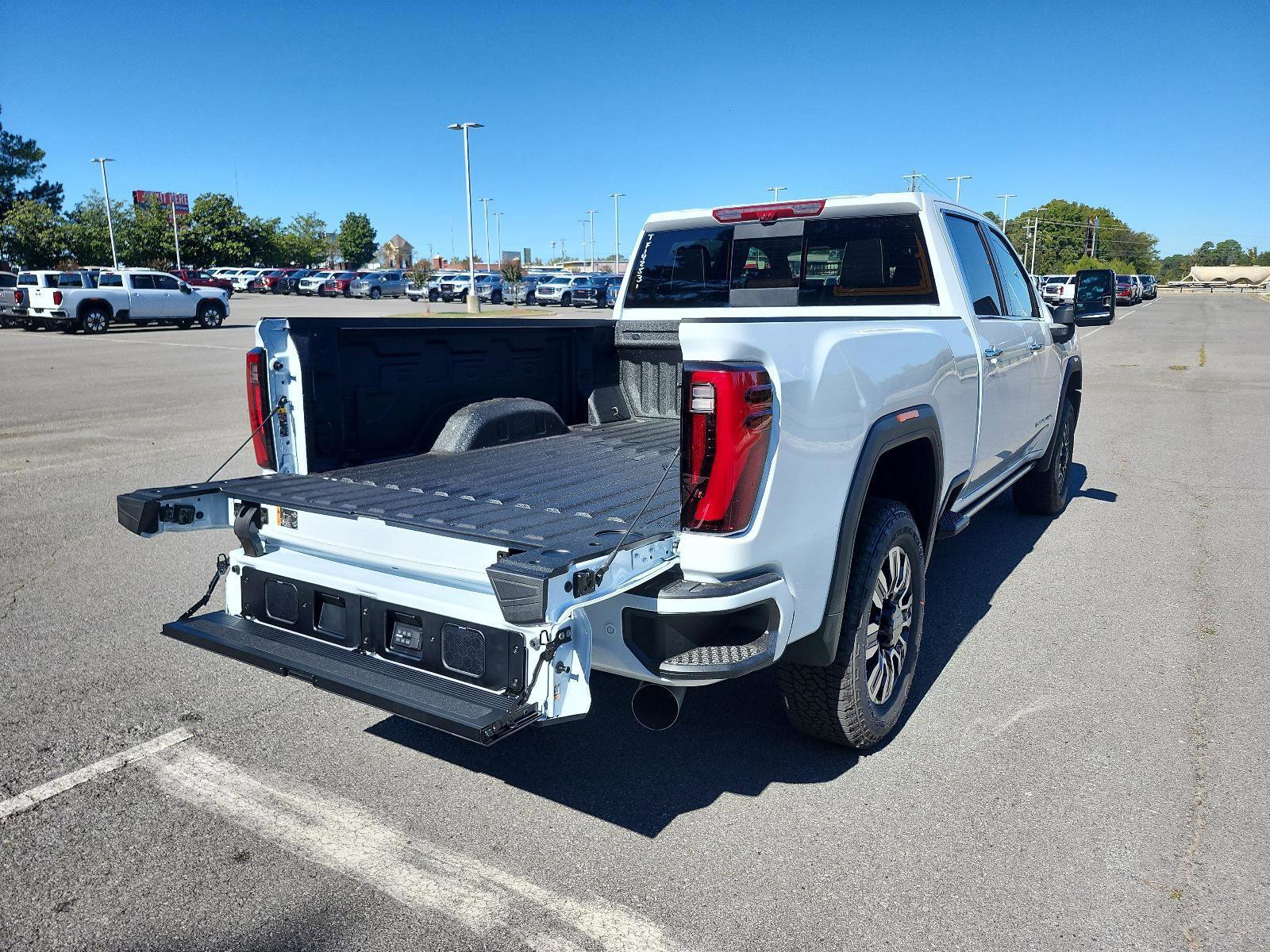 New 2026 GMC Sierra 2500 Denali Ultimate image 8