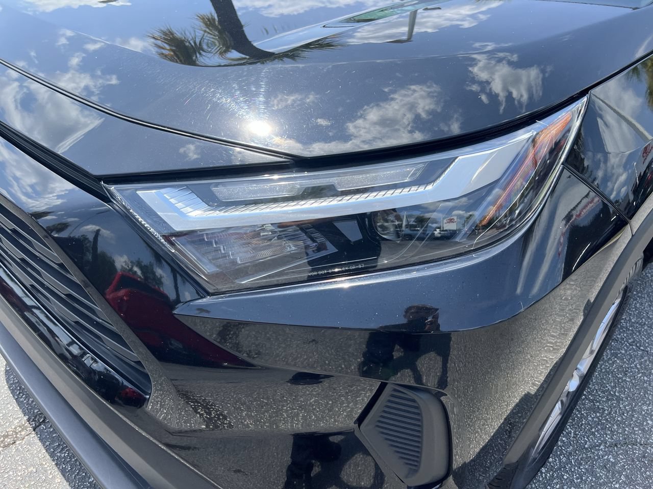 Used 2025 Toyota RAV4 XLE FWD image 6