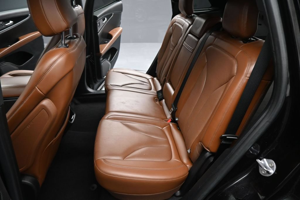 Used 2023 Lincoln Nautilus Reserve w/ Luxury Package FWD image 14