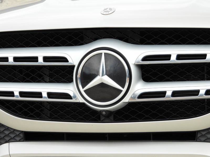 Used 2022 Mercedes-Benz GLS 450 4MATIC image 4