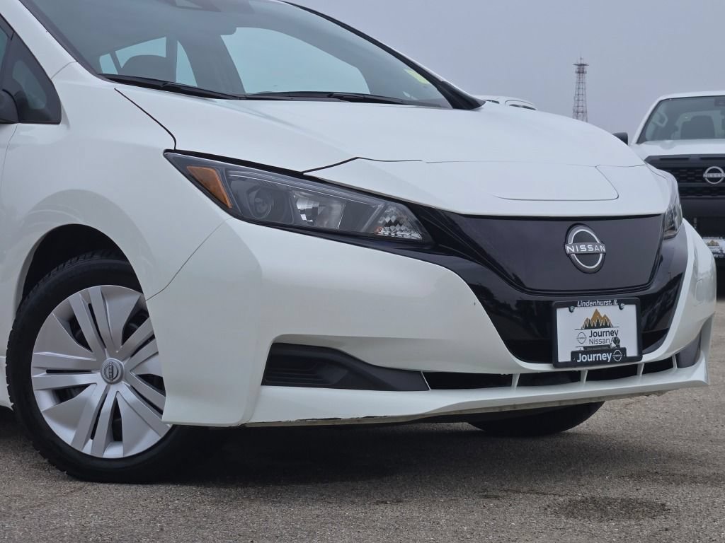 Used 2025 Nissan Leaf S FWD image 2