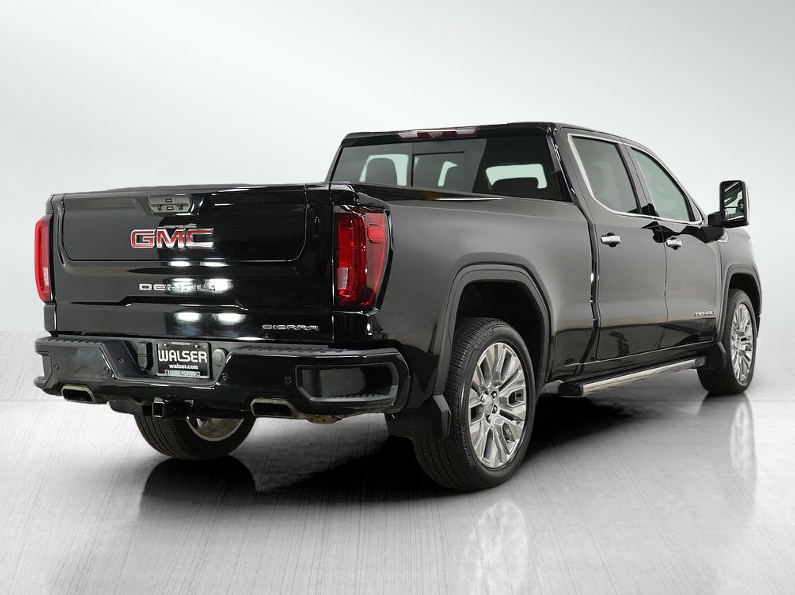 Used 2022 GMC Sierra 1500 Denali w/ Denali Premium Package AWD/4WD image 5