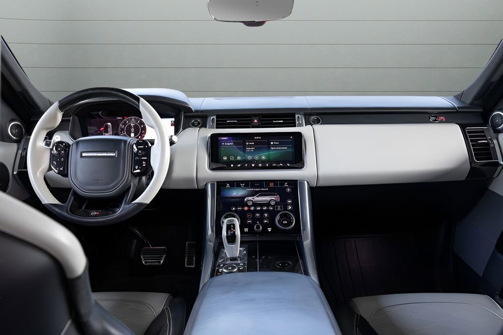 Used 2020 Land Rover Range Rover Sport SVR image 29