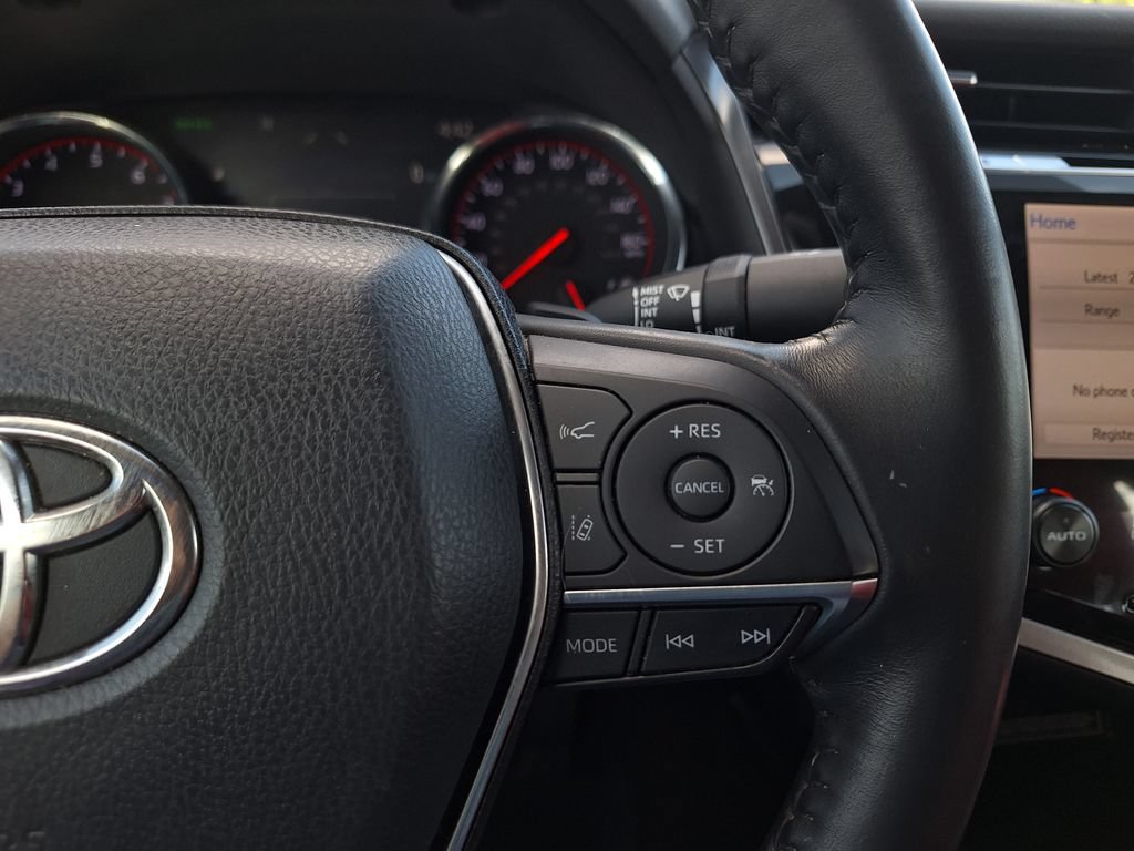 Used 2020 Toyota Camry XSE FWD image 17