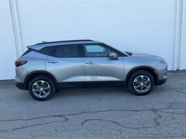 Used 2024 Chevrolet Blazer LT w/ Convenience Package image 3