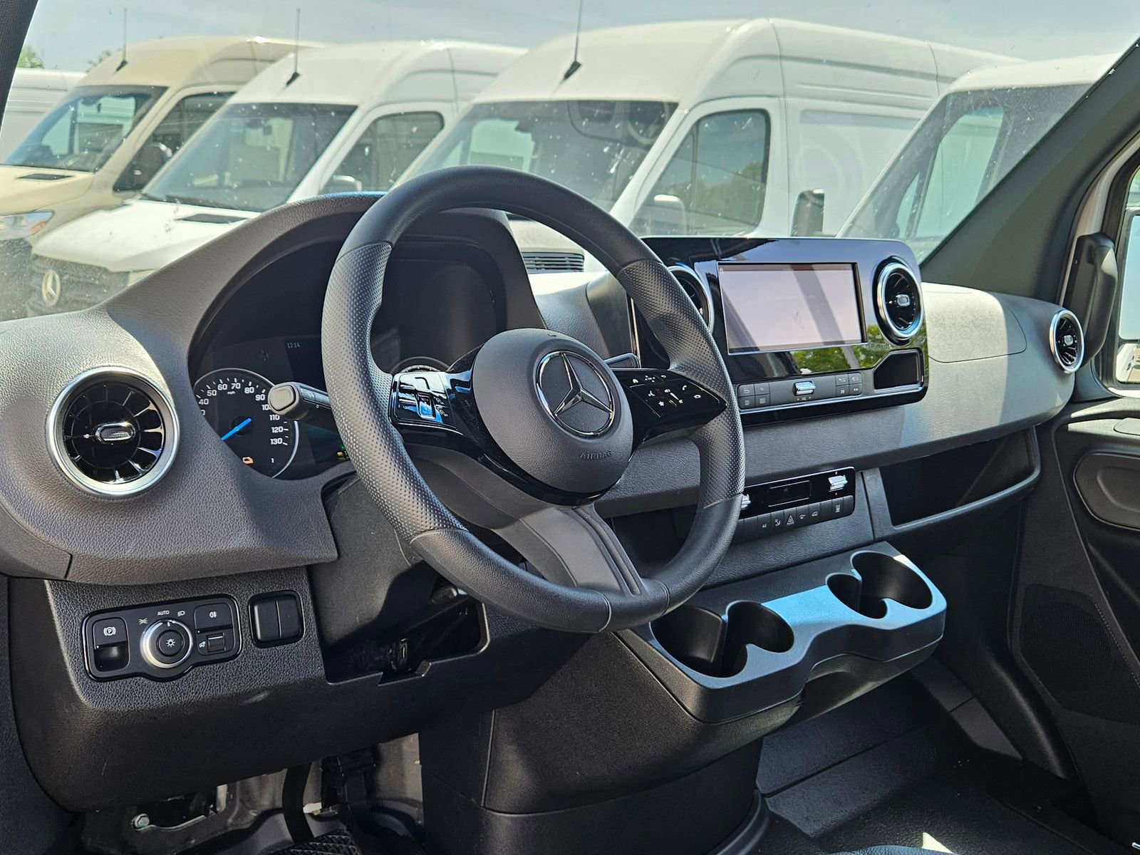 New 2025 Mercedes-Benz eSprinter 144 Cargo image 15