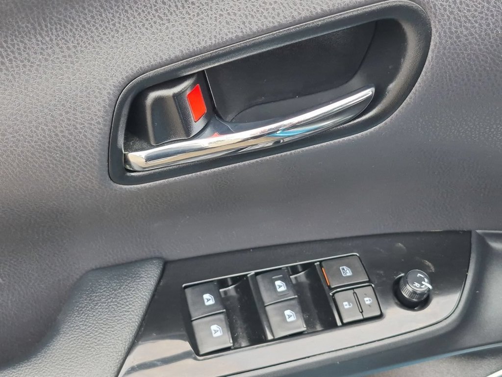 Used 2017 Toyota Prius Prime Advanced w/ Carpet Mat Package FWD image 22