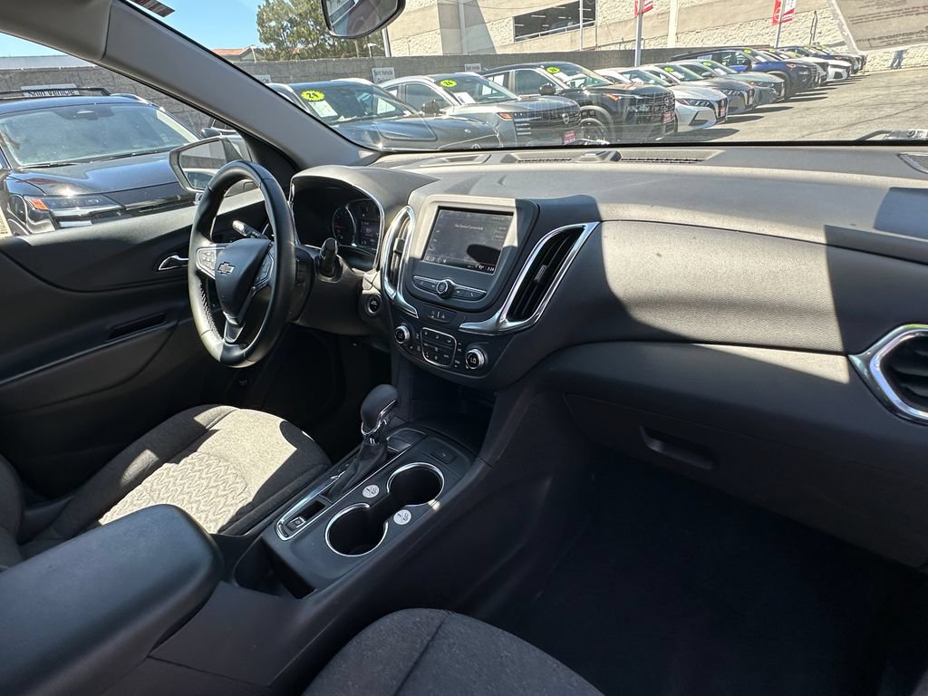 Used 2024 Chevrolet Equinox LT FWD image 16