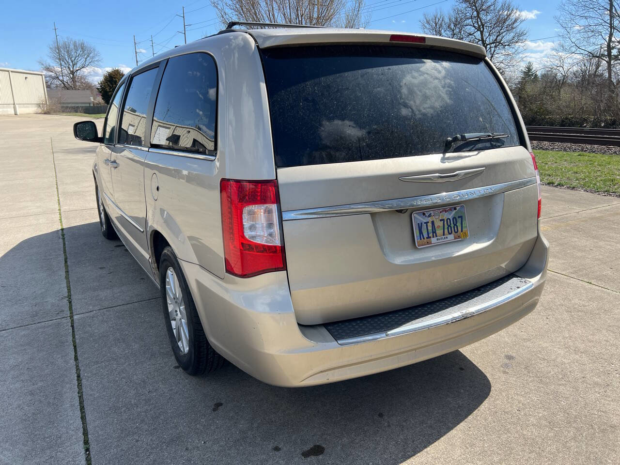 Used 2012 Chrysler Town & Country Touring w/ Entertainment Group #1 image 2